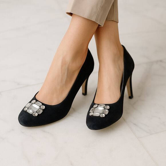 2/$30 Bandolino Flexible 9 Black Womens Beaded Faux Suede Slip On Stilettos Pump - Picture 1 of 15